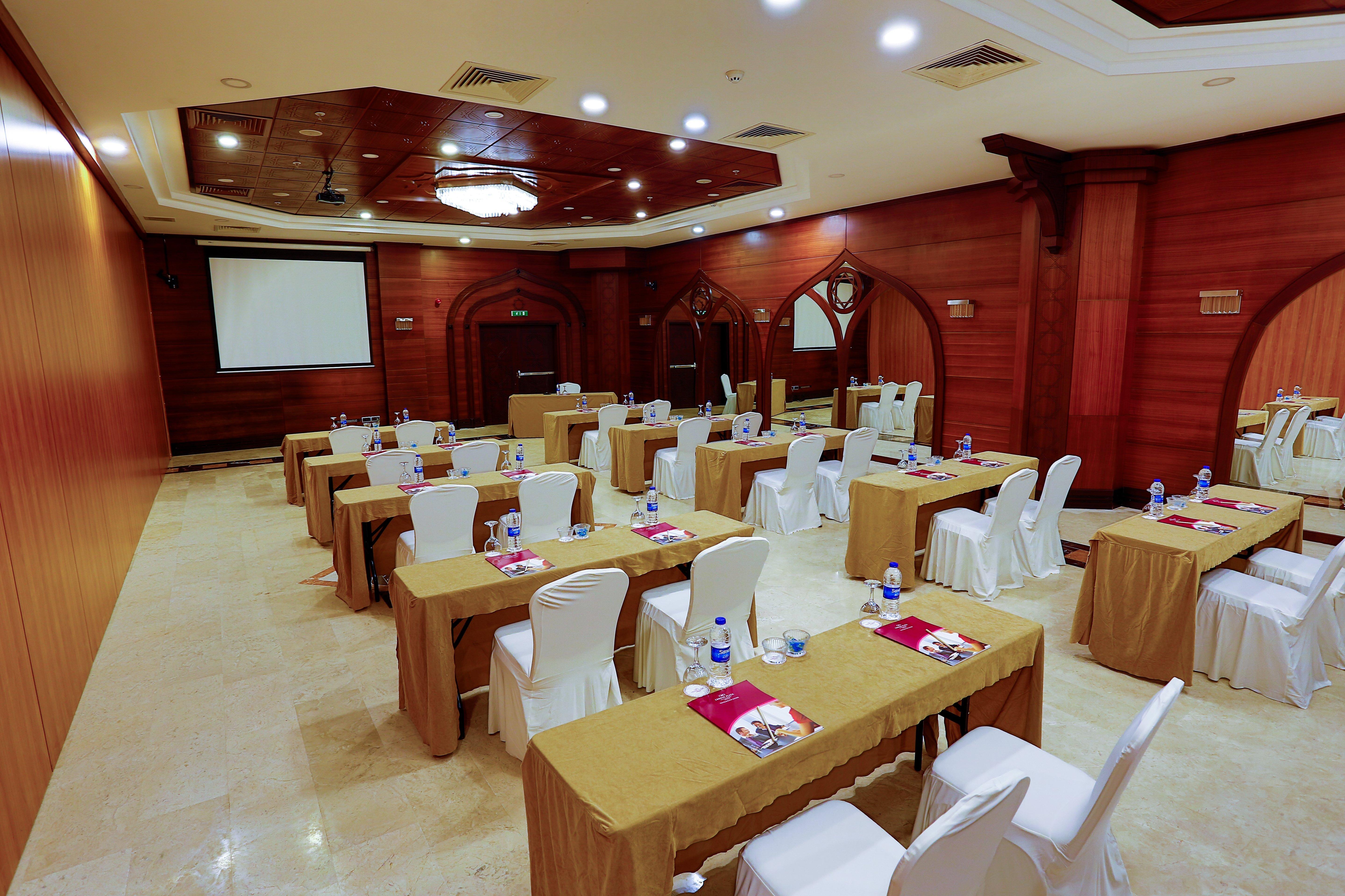 크라운 플라자 안탈리아 호텔 외부 사진 Meeting room